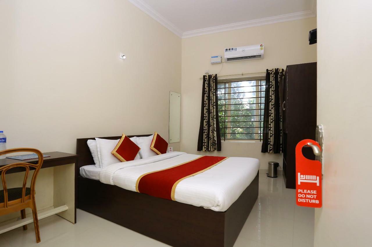 Oyo 9118 Saravana Inn Thiruvananthapuram Zewnętrze zdjęcie
