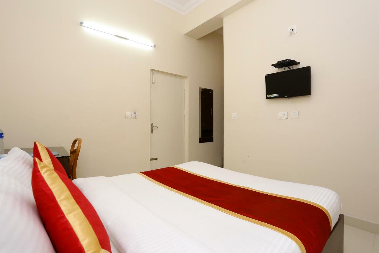 Oyo 9118 Saravana Inn Thiruvananthapuram Zewnętrze zdjęcie