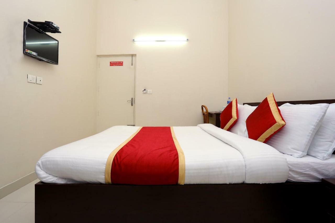 Oyo 9118 Saravana Inn Thiruvananthapuram Zewnętrze zdjęcie